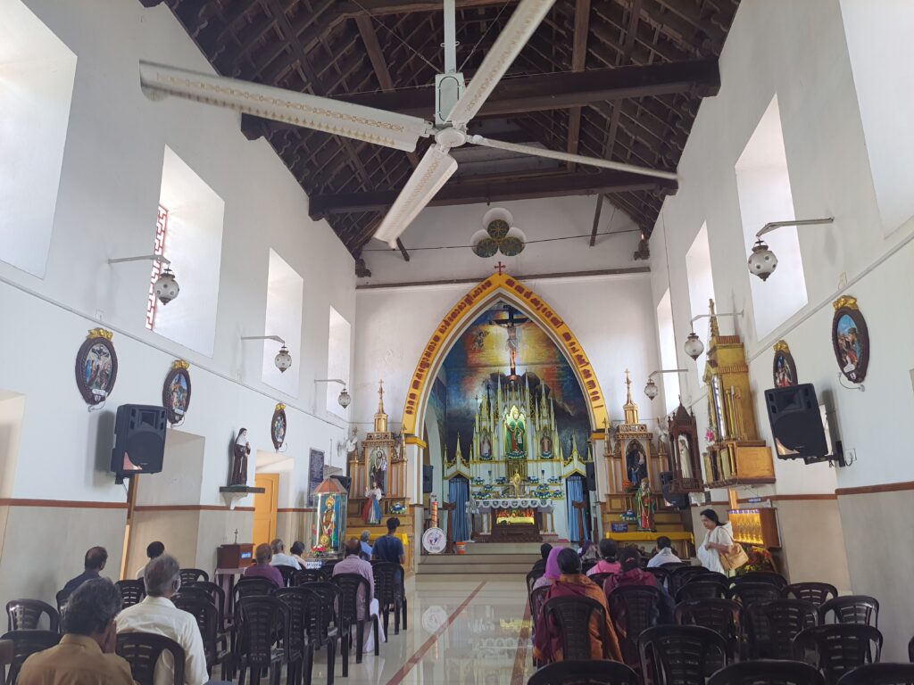 St. Thomas Syro-Malabar Church, Palayur. Altar